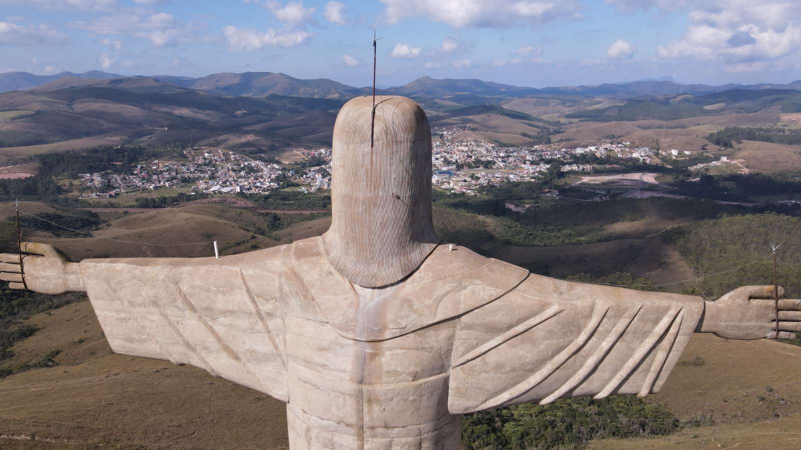 WhatsApp Image 2025-03-19 at 14.39.37 (2)